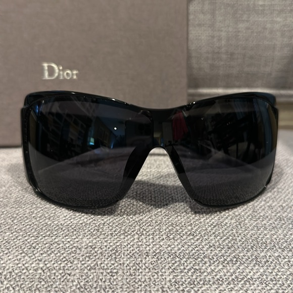 Dior Black Oversized Shield Sunglasses main image 5